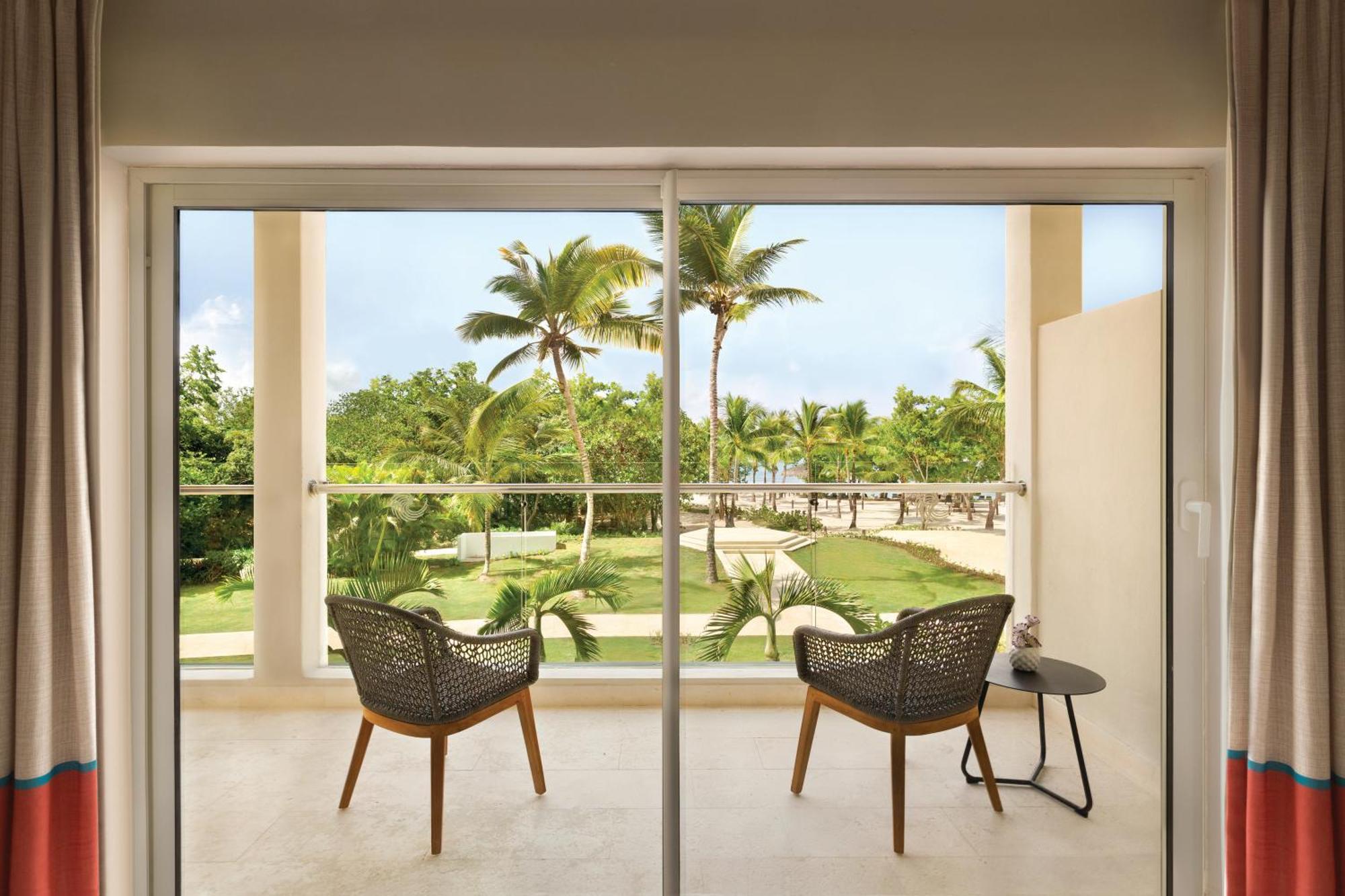 Premium Garden View 1 King